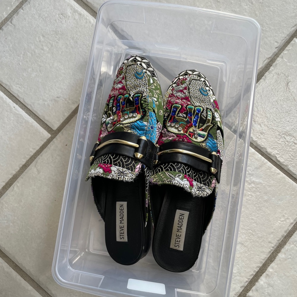 Steve Madden elephant mules